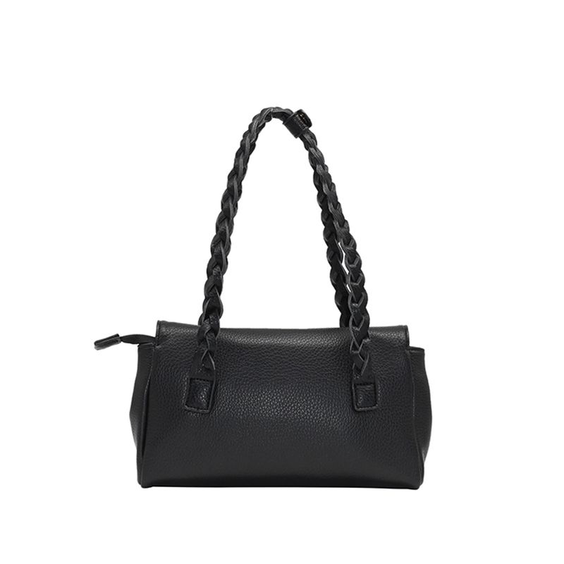 Holly låg shopper - svart väska i imitationsskinn med guldfärgade detaljer