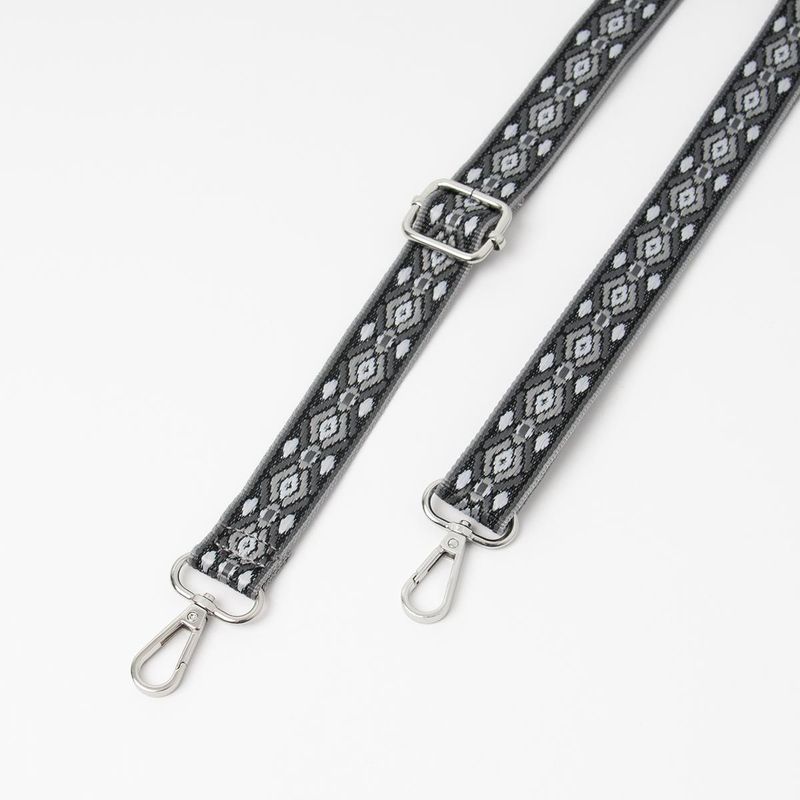 Smal axelrem grå - justerbar mönstrad väska rem med silverfärgad metall