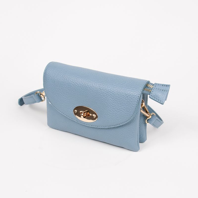 DANIELLE clutch lys blå i imitert skinn